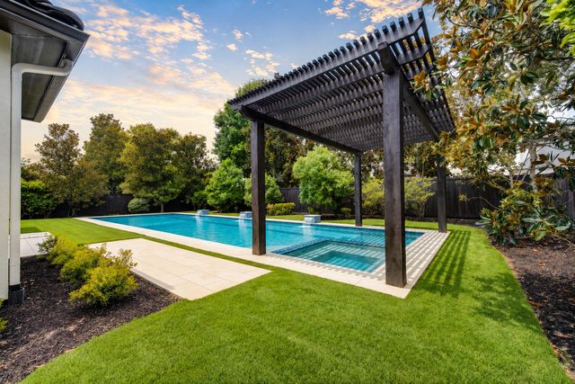 94 Gildwood Place, Tomball, TX 77375