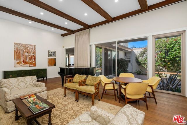 5435 W 64th Street, Los Angeles, CA 90056