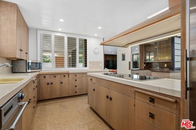 5435 W 64th Street, Los Angeles, CA 90056