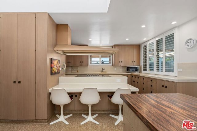 5435 W 64th Street, Los Angeles, CA 90056