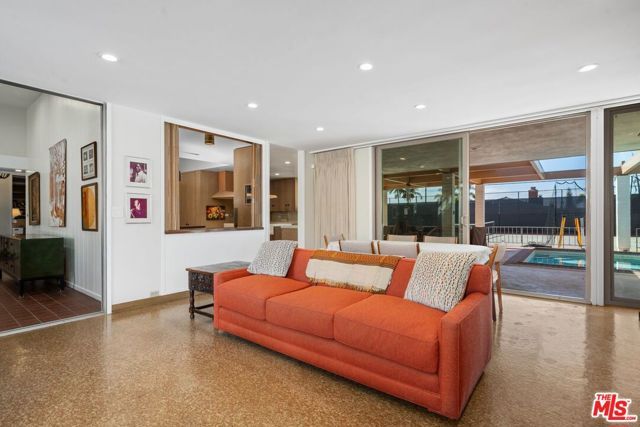 5435 W 64th Street, Los Angeles, CA 90056