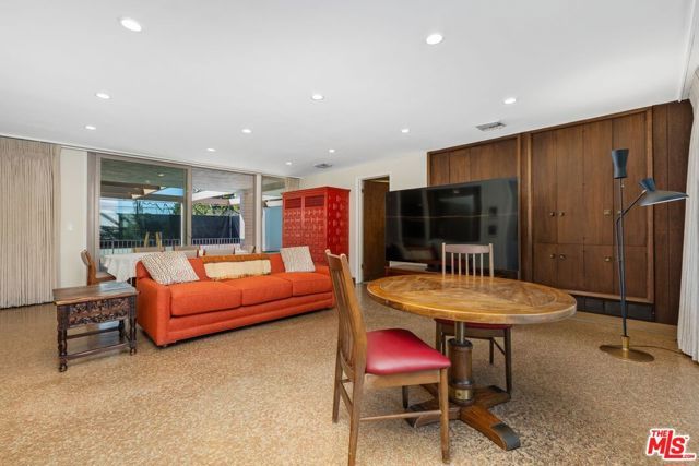 5435 W 64th Street, Los Angeles, CA 90056