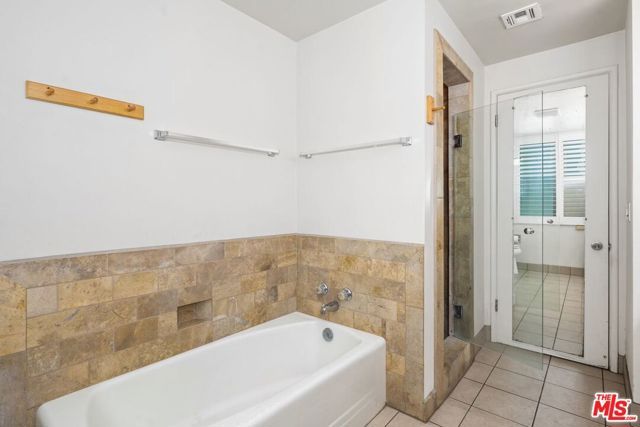 5435 W 64th Street, Los Angeles, CA 90056