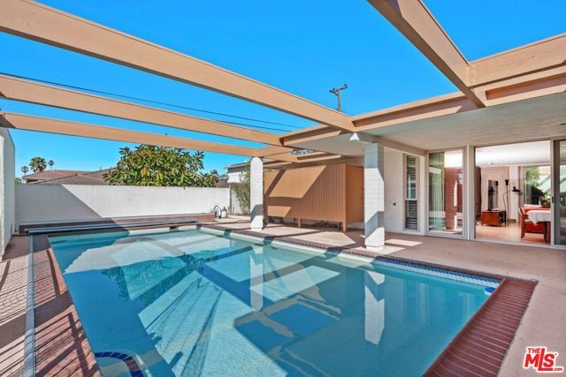 5435 W 64th Street, Los Angeles, CA 90056