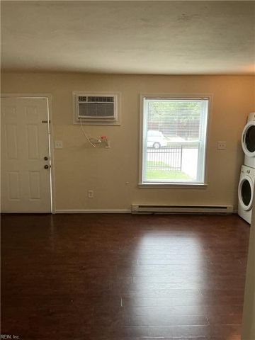 1023 W 38th St Apt A, Norfolk, VA 23508