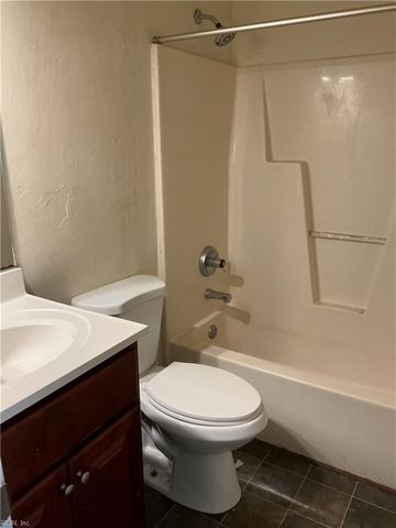 1023 W 38th St Apt A, Norfolk, VA 23508