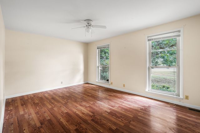 112 Pineywood Acres Dr, Madison, TN 37115