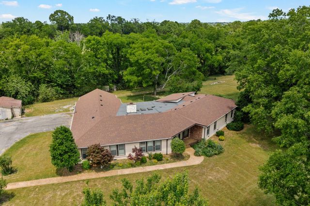 112 Pineywood Acres Dr, Madison, TN 37115
