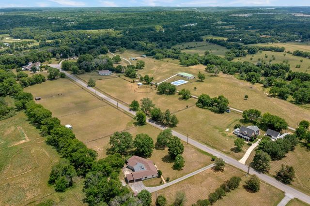 112 Pineywood Acres Dr, Madison, TN 37115