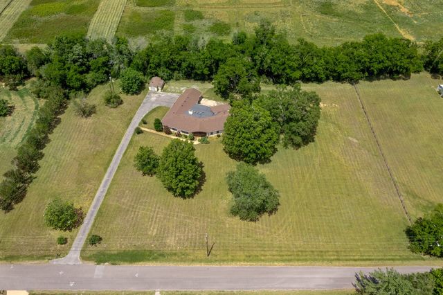 112 Pineywood Acres Dr, Madison, TN 37115
