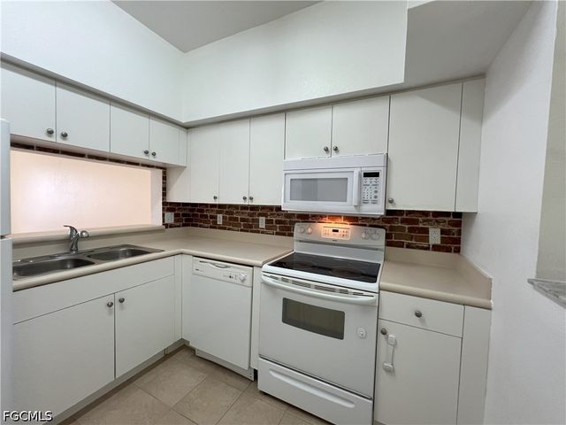 8407 Bernwood Cove LOOP 508, Fort Myers, FL 33966