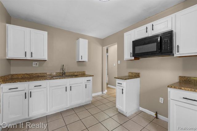 6459 Brace Street, Detroit, MI 48228