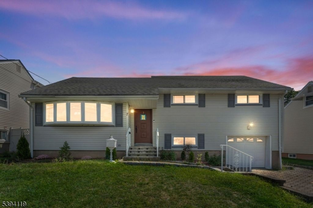 7 Luisser St, Clifton City, NJ 07012