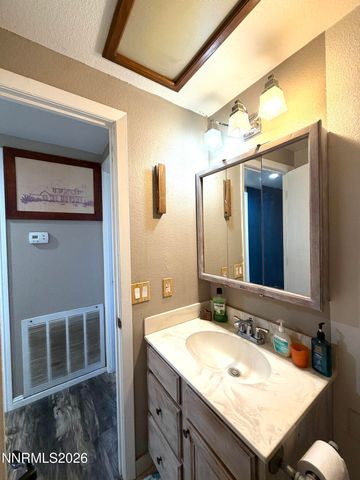 5 Rhoda Lane, Yerington, NV 89447