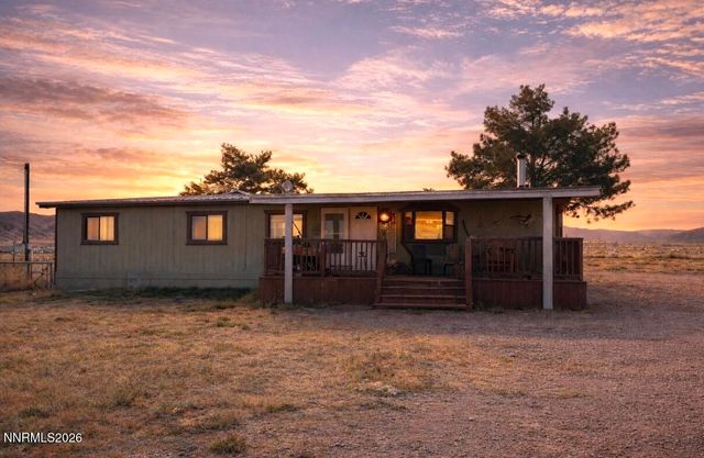 5 Rhoda Lane, Yerington, NV 89447