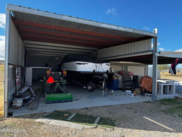 5 Rhoda Lane, Yerington, NV 89447