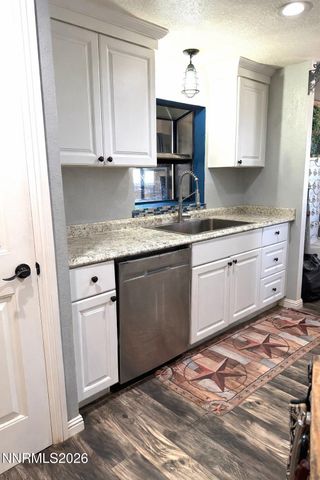 5 Rhoda Lane, Yerington, NV 89447