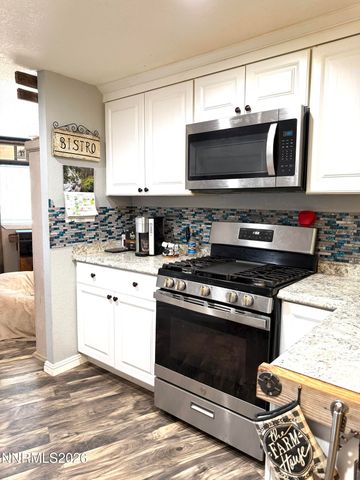 5 Rhoda Lane, Yerington, NV 89447