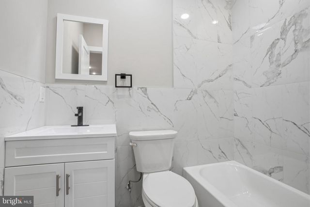 6157 WALNUT ST, Philadelphia, PA 19139