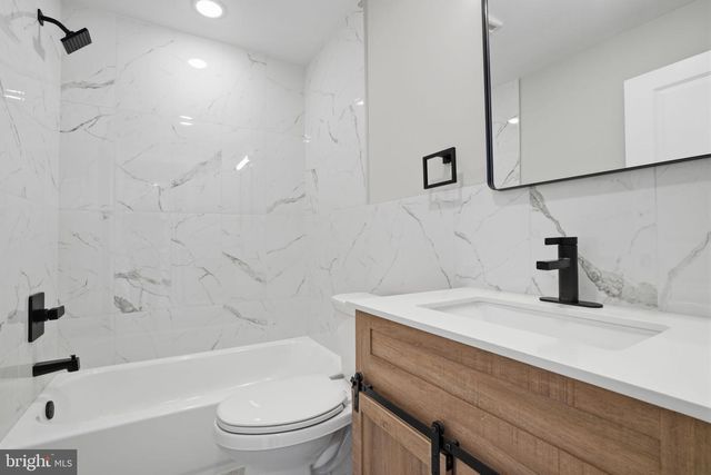 6157 WALNUT ST, Philadelphia, PA 19139