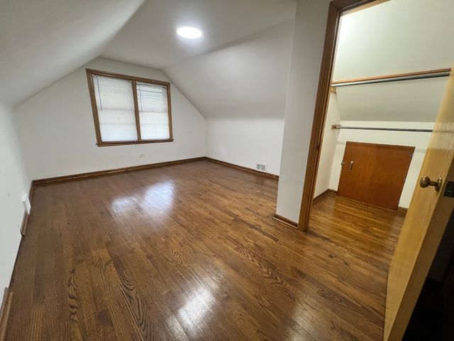 7427 TRIPP Avenue, Skokie, IL 60076