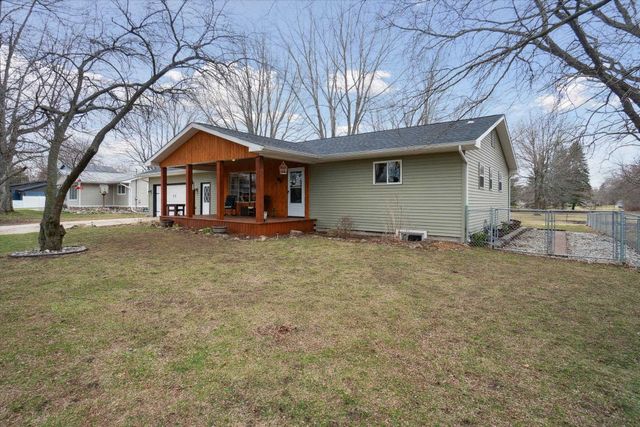739 Gasper Street, Chesaning, MI 48616