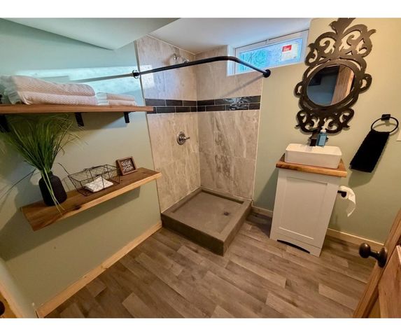 739 Gasper Street, Chesaning, MI 48616