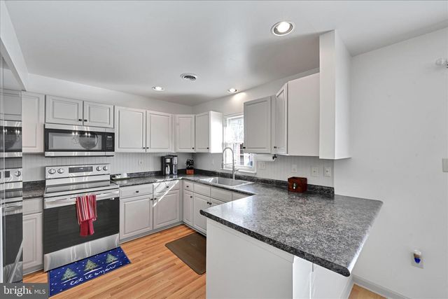 1486 TIMBER CHASE DR, Mechanicsburg, PA 17050