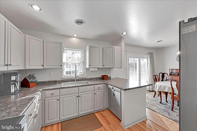 1486 TIMBER CHASE DR, Mechanicsburg, PA 17050