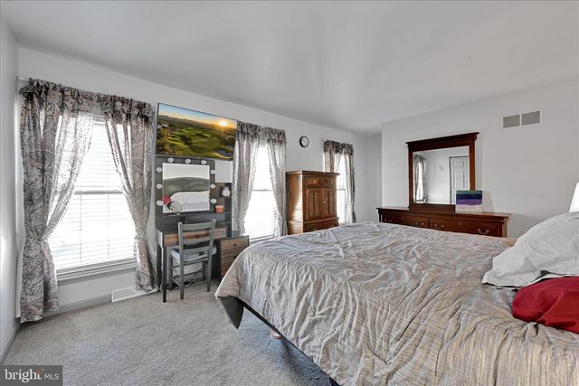 1486 TIMBER CHASE DR, Mechanicsburg, PA 17050