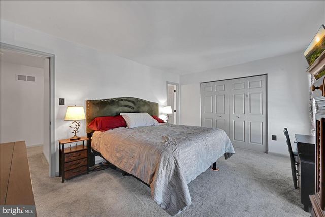 1486 TIMBER CHASE DR, Mechanicsburg, PA 17050