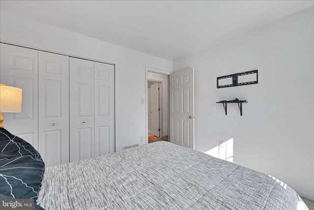 1486 TIMBER CHASE DR, Mechanicsburg, PA 17050