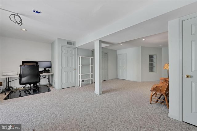 1486 TIMBER CHASE DR, Mechanicsburg, PA 17050