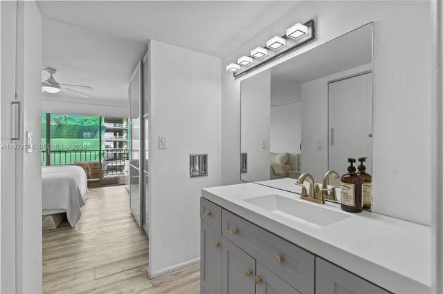 1865 Brickell Ave A2006, Miami, FL 33129