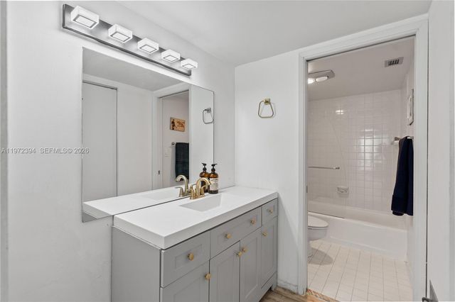 1865 Brickell Ave A2006, Miami, FL 33129