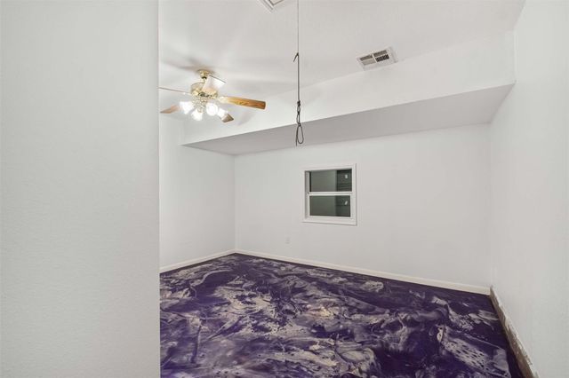 105 Cattail CV, Hutto, TX 78634