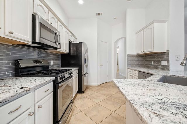 105 Cattail CV, Hutto, TX 78634