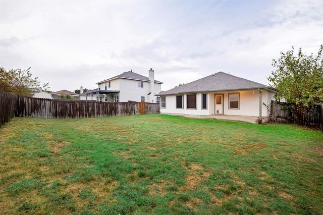 105 Cattail CV, Hutto, TX 78634