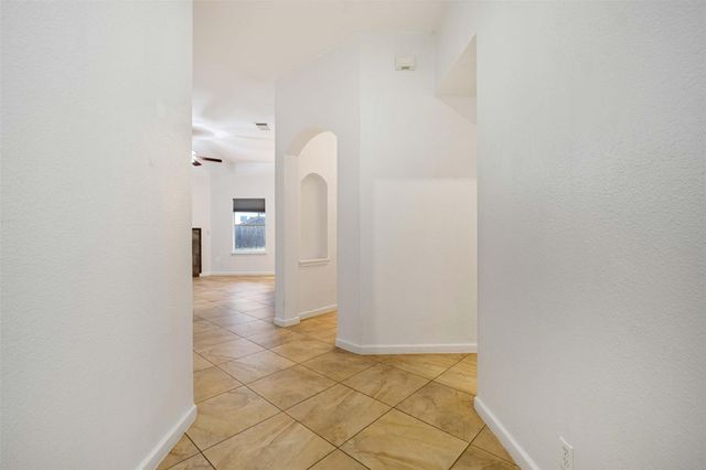 105 Cattail CV, Hutto, TX 78634