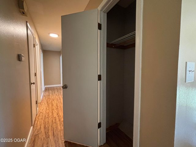 1809 Osage Orange Road, Joplin, MO 64801