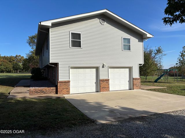 1809 Osage Orange Road, Joplin, MO 64801