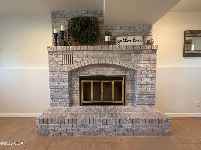 1809 Osage Orange Road, Joplin, MO 64801