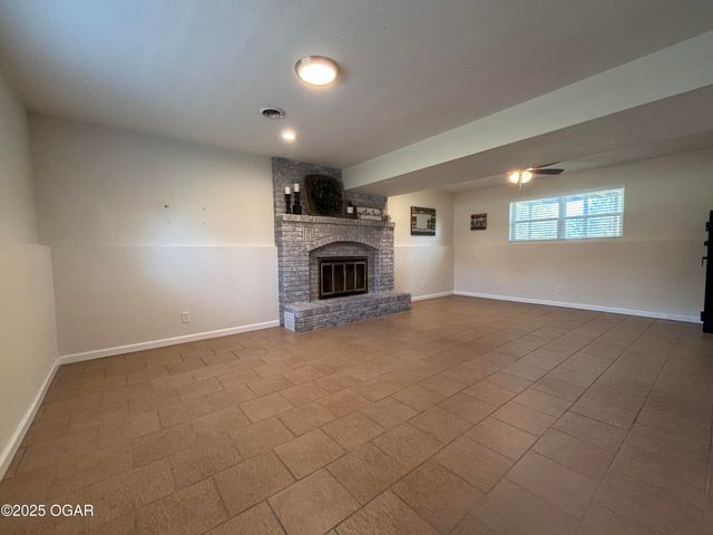 1809 Osage Orange Road, Joplin, MO 64801