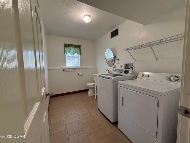 1809 Osage Orange Road, Joplin, MO 64801