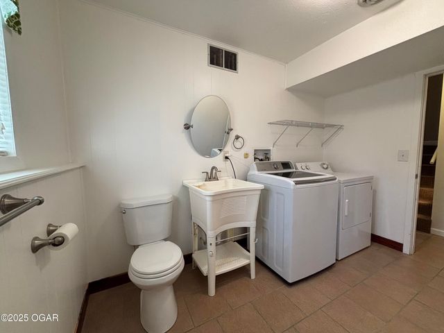 1809 Osage Orange Road, Joplin, MO 64801