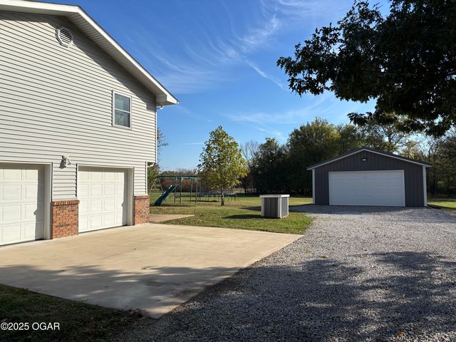 1809 Osage Orange Road, Joplin, MO 64801