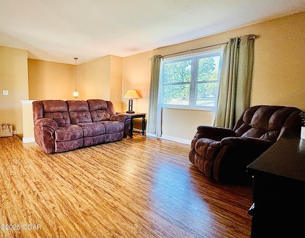 1809 Osage Orange Road, Joplin, MO 64801