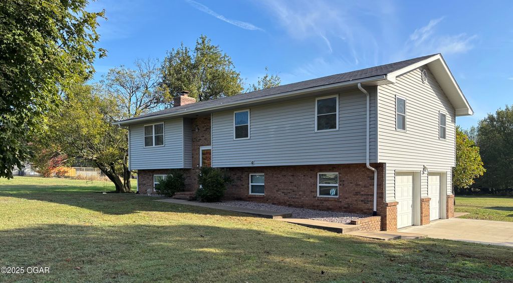 1809 Osage Orange Road, Joplin, MO 64801