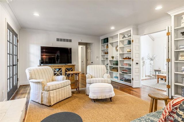11101 Hermitage Hill Road, Frontenac, MO 63131
