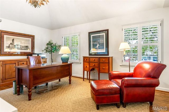 11101 Hermitage Hill Road, Frontenac, MO 63131